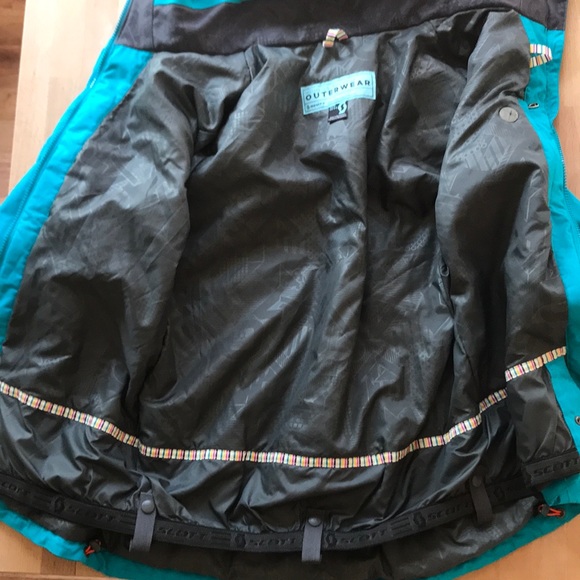 Winter / ski coat - Picture 5 of 8